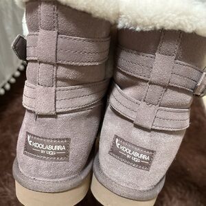 pastel purple kookaburra Uggs price is negotiable